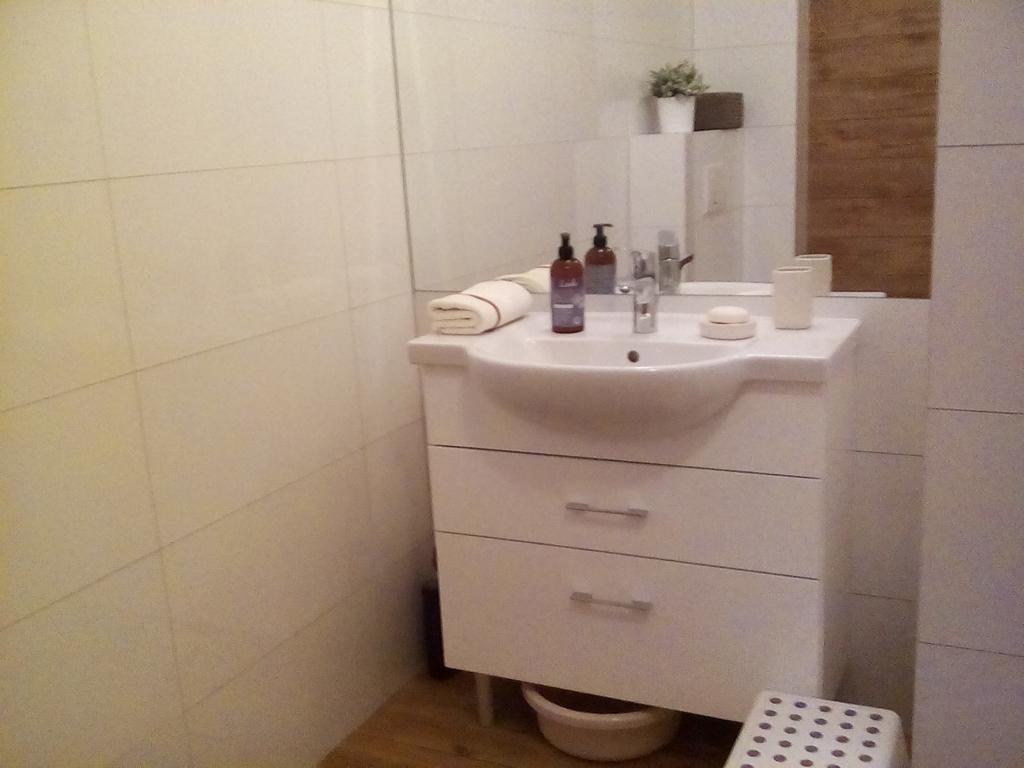 Karmazynowy Apartament Nad Morzem Kołobrzeg Exterior foto